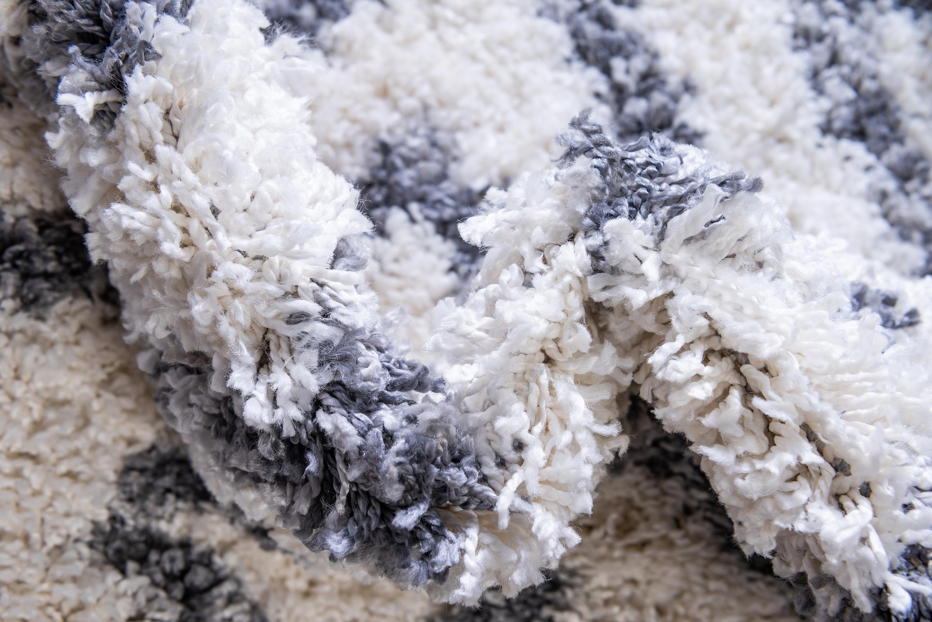Roderick – Hochflor-Teppich mit Rautenmuster