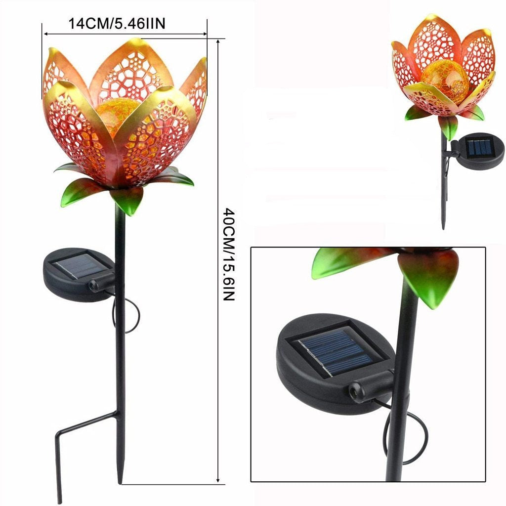 Solar-Wegleuchte mit ausgestanztem Blumen-Design